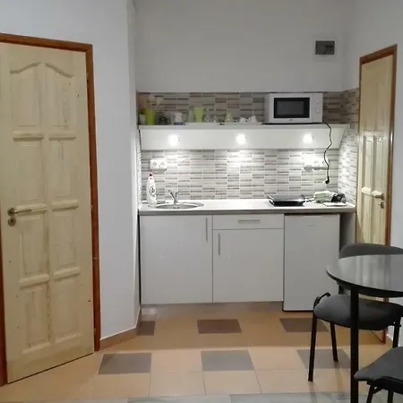 Egrelato Vendeghaz Lägenhet