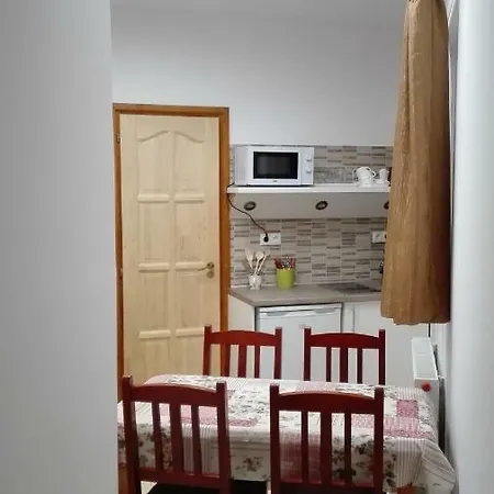 Egrelato Vendeghaz Apartment *